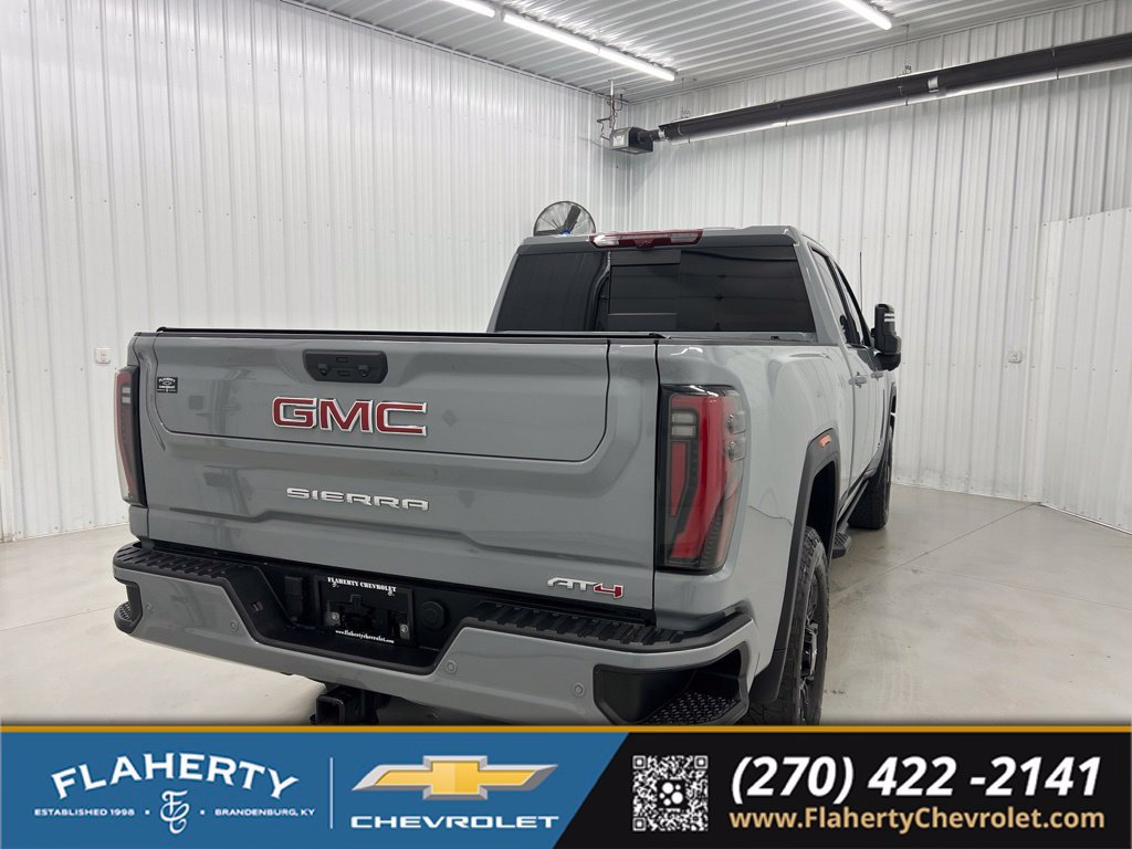Used 2024 GMC Sierra 3500 AT4 w/ AT4 Premium Plus Package AWD/4WD image 3