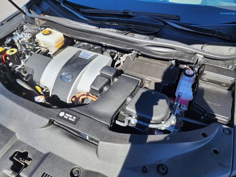 Used 2021 Lexus RX 450h AWD w/ Luxury Package image 17