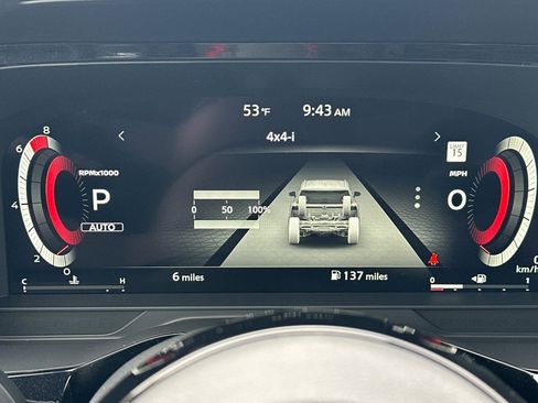 New 2025 Nissan Pathfinder Platinum image 32