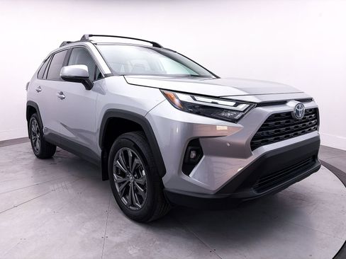 Used 2024 Toyota RAV4 XLE Premium w/ Weather Package AWD/4WD image 9