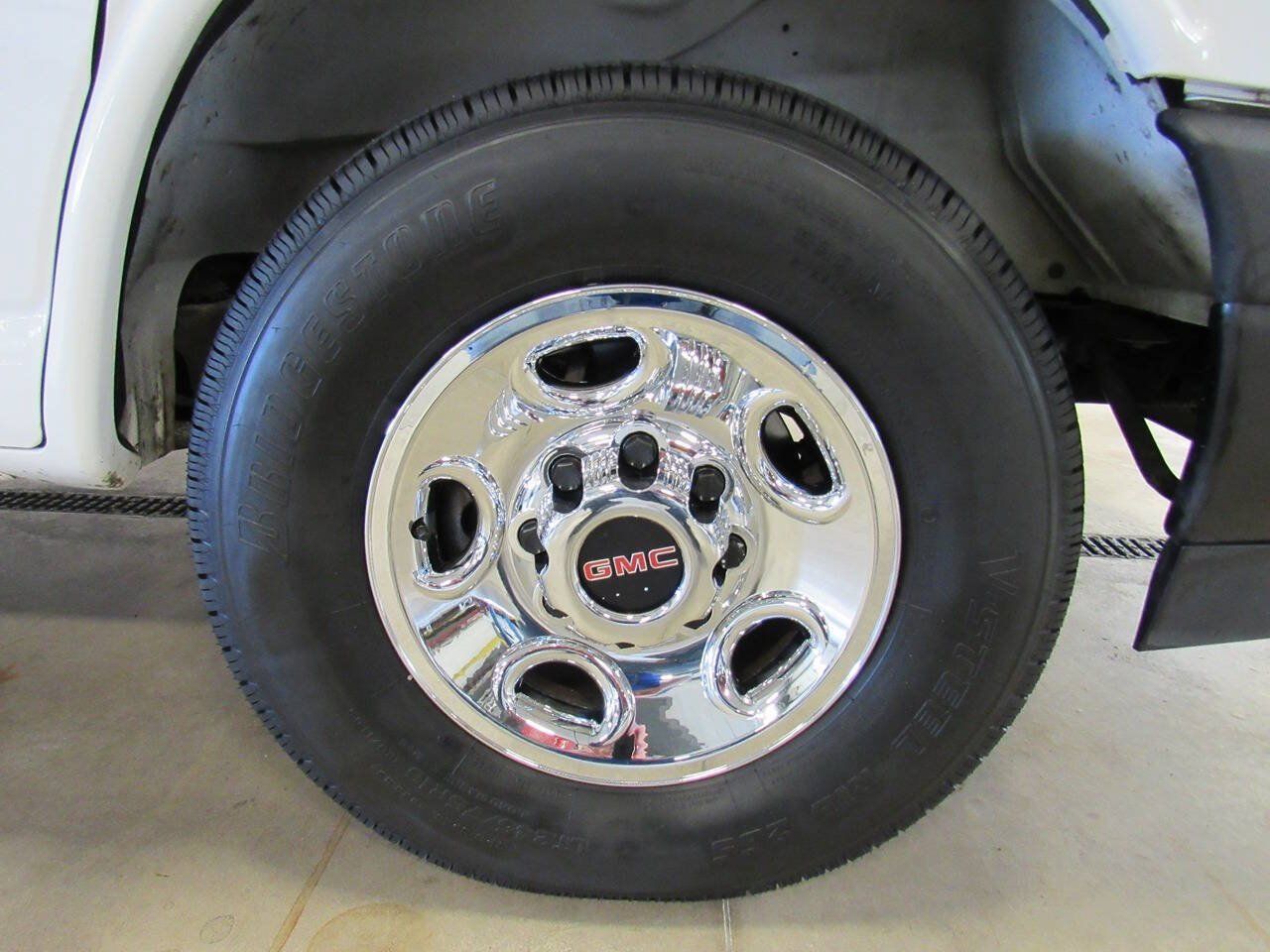 Used 2023 GMC Savana 3500 w/ Power Convenience Package RWD image 11