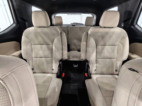 Used 2022 Chevrolet Traverse LT image 21