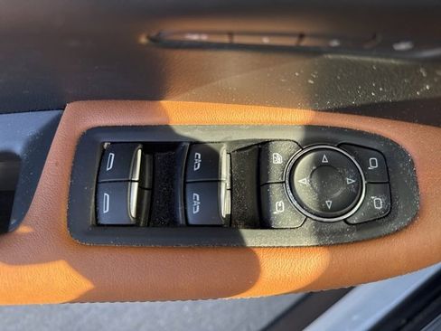 Used 2021 Cadillac XT5 Premium Luxury image 15