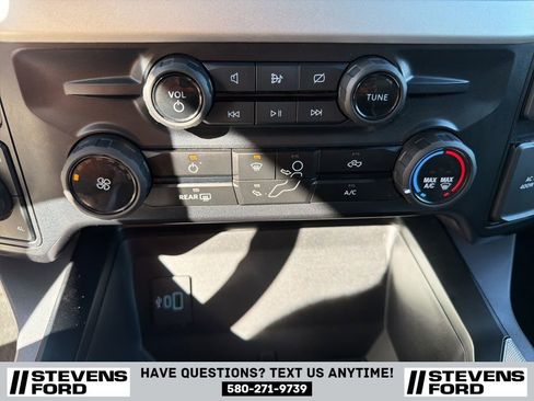 Used 2024 Ford F350 XLT image 28