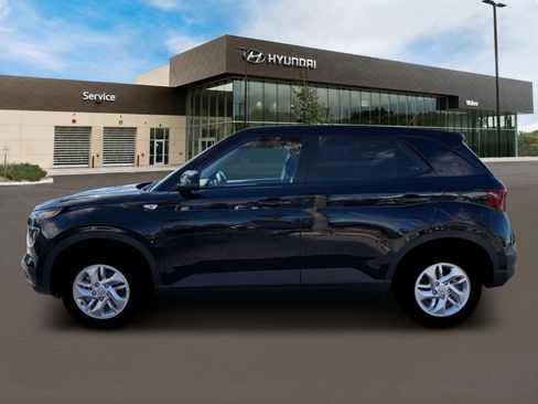 New 2026 Hyundai Venue SE image 4
