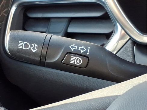 Used 2024 Chevrolet Equinox LT w/ LPO, Floor Liner Package FWD image 27
