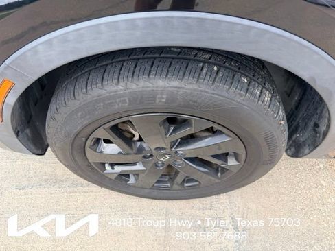 Certified 2021 Kia Sorento S AWD/4WD image 4