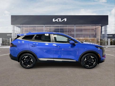 New 2026 Kia Sportage EX FWD image 9