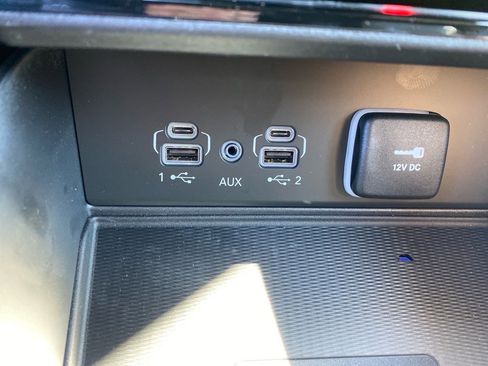 New 2025 Jeep Grand Cherokee 4WD image 9