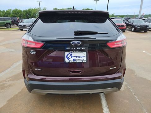 Certified 2024 Ford Edge SEL w/ Convenience Package AWD/4WD image 4