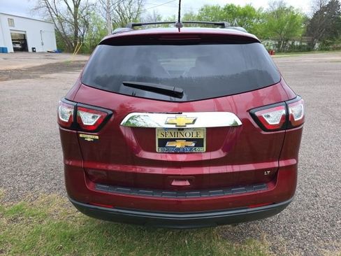 Used 2017 Chevrolet Traverse LT image 4