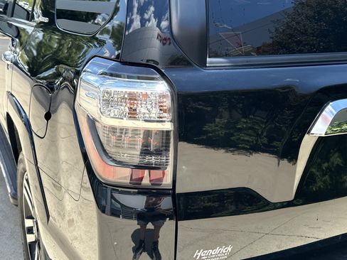 Used 2017 Toyota 4Runner Limited AWD/4WD image 12