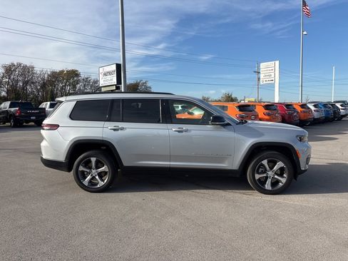 New 2025 Jeep Grand Cherokee L Limited image 2
