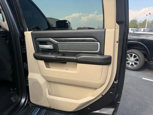 Used 2021 RAM 2500 Big Horn image 19