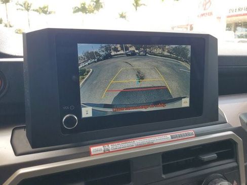 Used 2025 Toyota Tacoma TRD Sport image 25