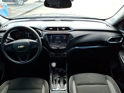 Used 2023 Chevrolet TrailBlazer LT w/ Convenience Package FWD image 14