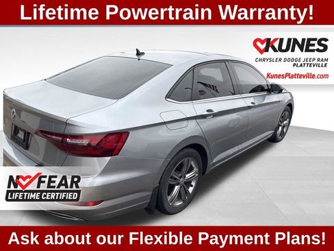 Used 2021 Volkswagen Jetta R-Line image 9