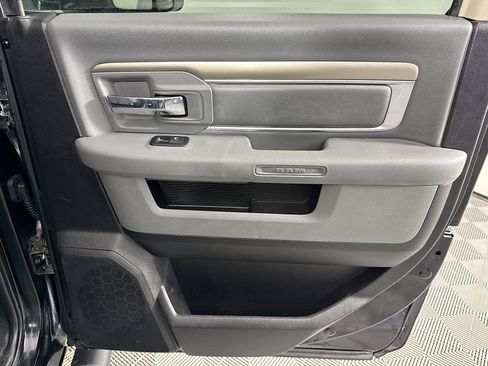 Used 2018 RAM 1500 SLT image 41