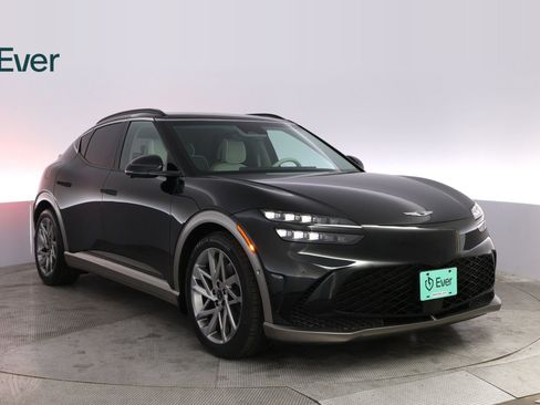 Used 2023 Genesis GV60 Advanced image 13