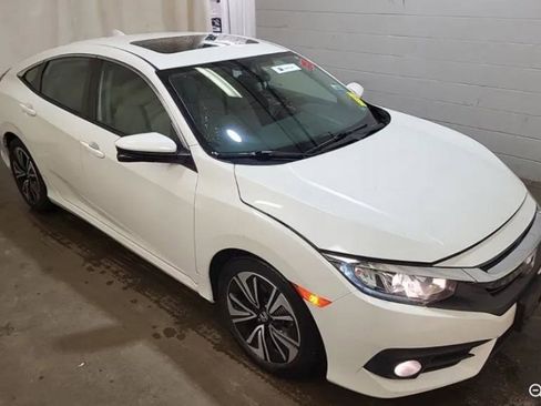 Used 2017 Honda Civic EX-T image 4