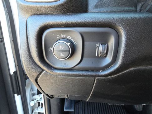 Used 2021 RAM 3500 Tradesman w/ Chrome Appearance Group AWD/4WD image 21