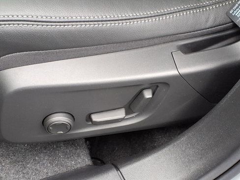 New 2026 Volvo XC40 B5 Core w/ Climate Package image 17