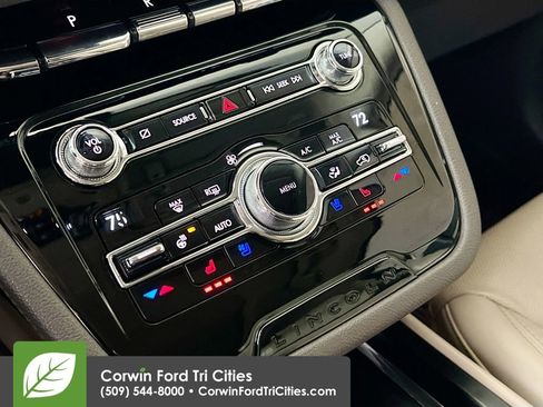 Used 2020 Lincoln Corsair Reserve image 10