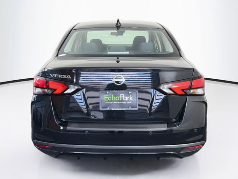 Used 2025 Nissan Versa SV FWD image 7