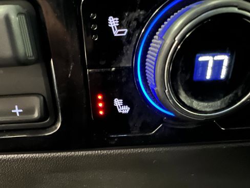 Used 2025 Chevrolet Silverado 1500 LT image 44