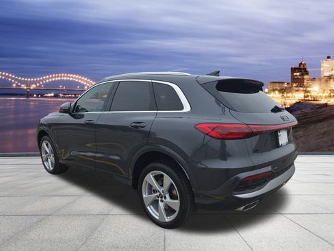 Certified 2025 Audi Q5 Premium Plus w/ Premium Plus image 3