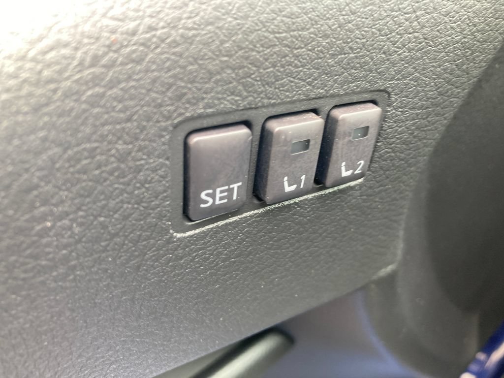 Used 2017 Nissan Rogue SL w/ SL Premium Package AWD/4WD image 44