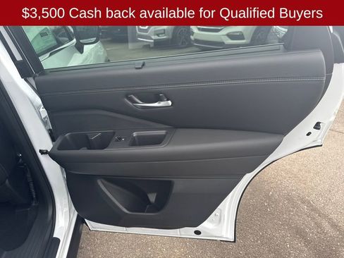 New 2026 Nissan Pathfinder Platinum image 44