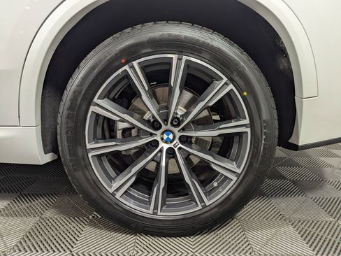 Used 2025 BMW X5 xDrive40i image 28