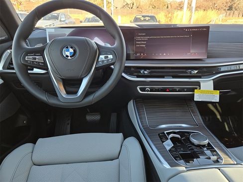 New 2026 BMW X5 xDrive50e w/ Premium Package image 28