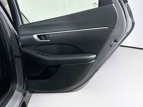 Used 2025 Hyundai Sonata SEL FWD image 30