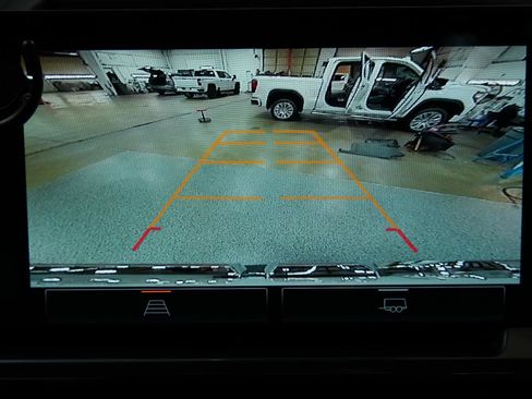 Used 2023 GMC Sierra 1500 SLT image 34