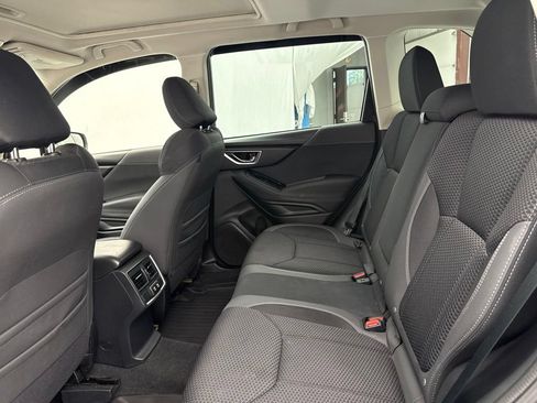 Used 2023 Subaru Forester Premium AWD/4WD image 18