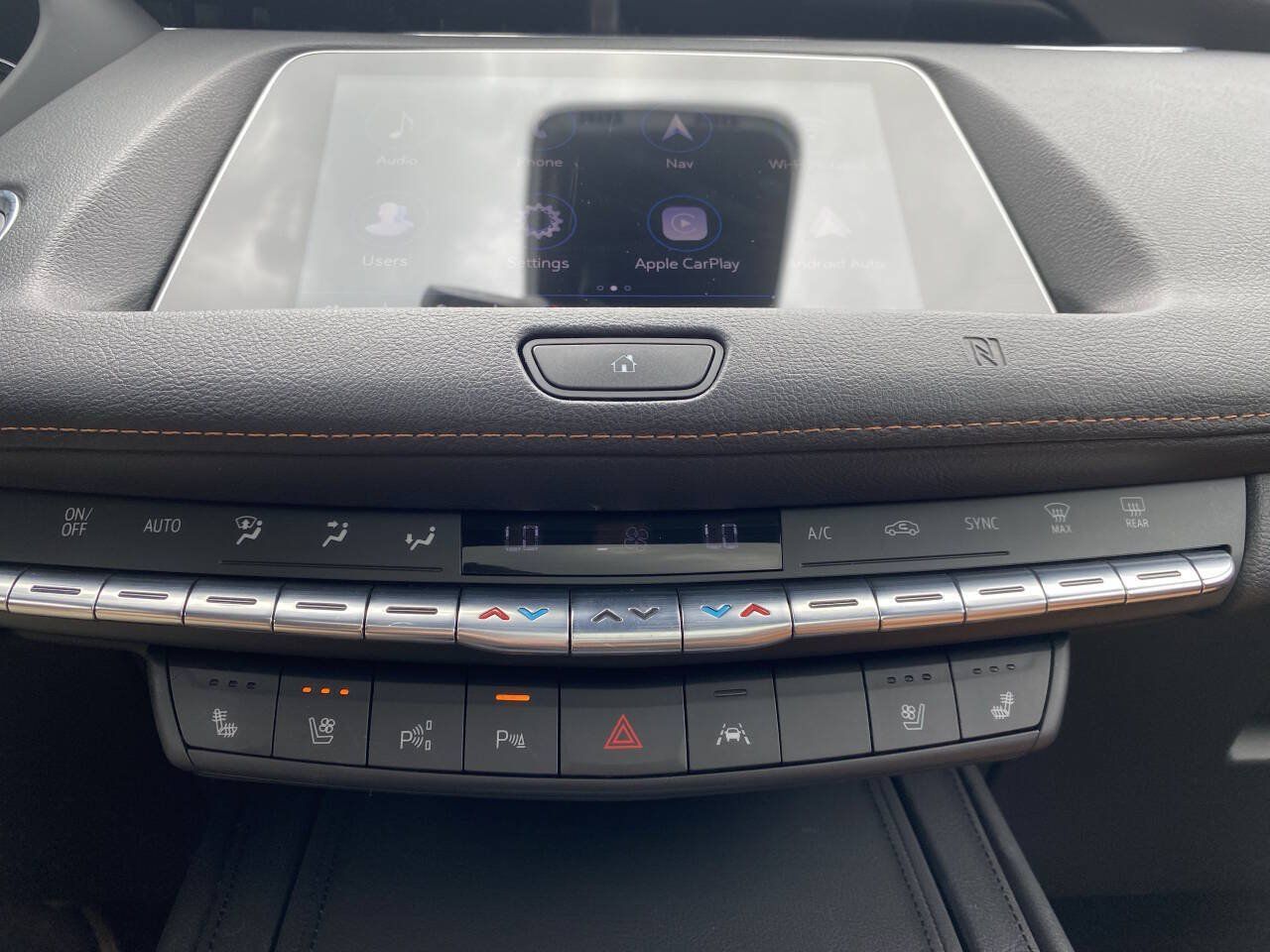 Used 2019 Cadillac XT4 Premium Luxury AWD/4WD image 34