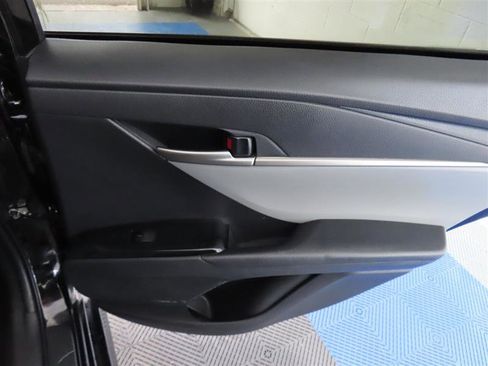 Used 2025 Toyota Camry LE w/ Convenience Package FWD image 27