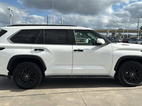 Used 2025 Toyota Sequoia SR5 image 8