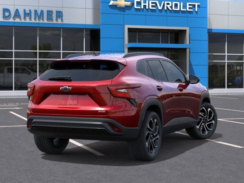 New 2026 Chevrolet Trax RS w/ Sunroof Package FWD image 18