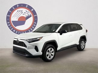 Used 2023 Toyota RAV4 LE video 2