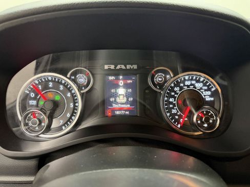 Used 2020 RAM 2500 Big Horn w/ Level 1 Equipment Group AWD/4WD image 14