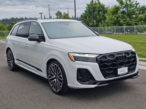 Used 2025 Audi SQ7 Prestige AWD/4WD image 7