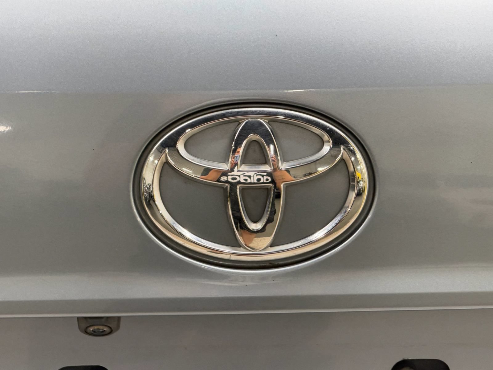 Used 2020 Toyota Highlander XLE AWD/4WD image 14