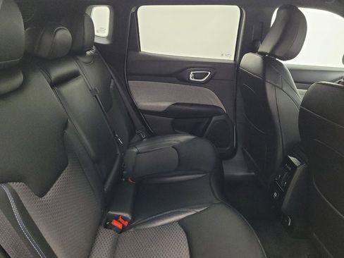 Used 2024 Jeep Compass Latitude image 19