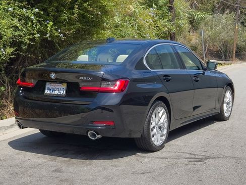 Used 2025 BMW 330i Sedan w/ Convenience Package image 5