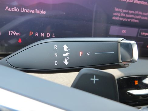 New 2025 Buick Enclave Preferred w/ Power Package image 29