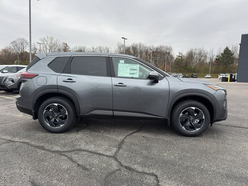 New 2026 Nissan Rogue SV image 4