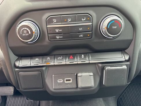 Used 2023 Chevrolet Silverado 1500 Custom AWD/4WD image 12